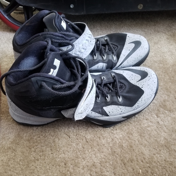 Nike sneakers - Picture 1 of 4